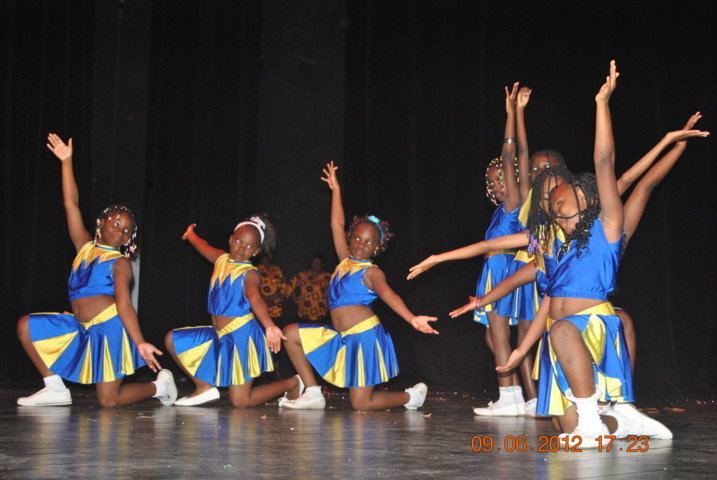 Élèves en activité : danses et majorettes