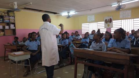 Nzeng Ayong, photo 3