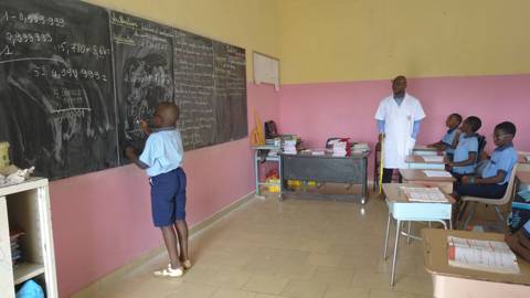 Nzeng Ayong, photo 4